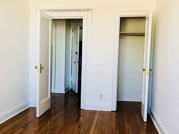 3rd image of 2392 24th St APT 4B