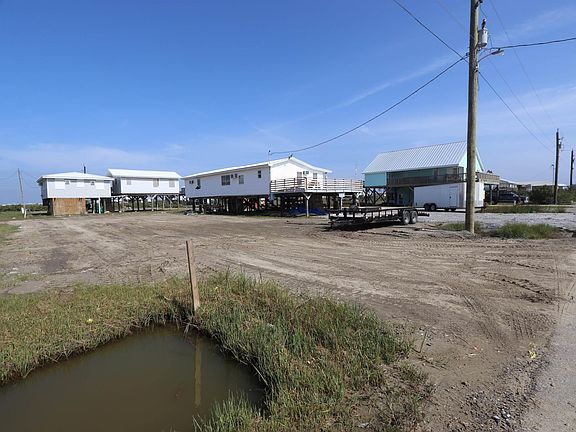 3rd image of 182 Rosethorn Ln