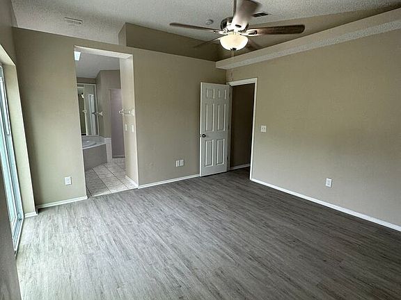 3rd image of 1771 Chatham Cir