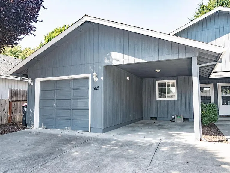 565 Primrose Dr — Photo 34