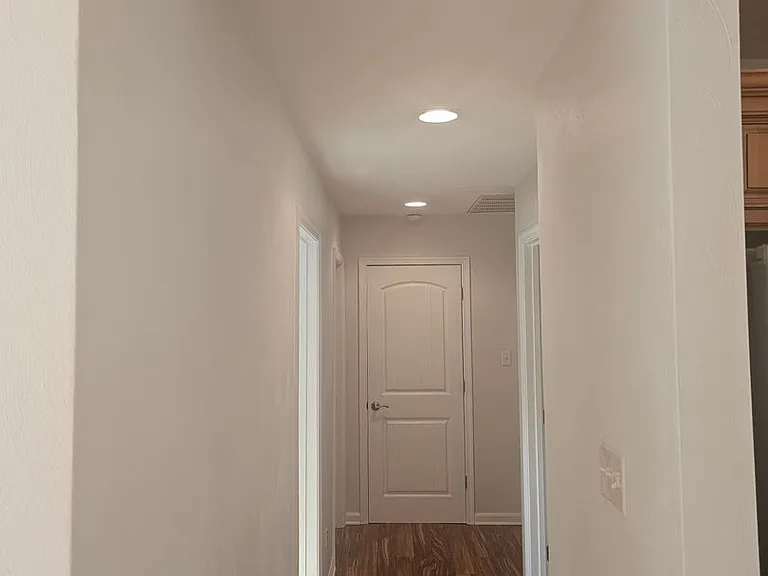 1068 Sharon Dr — Photo 14