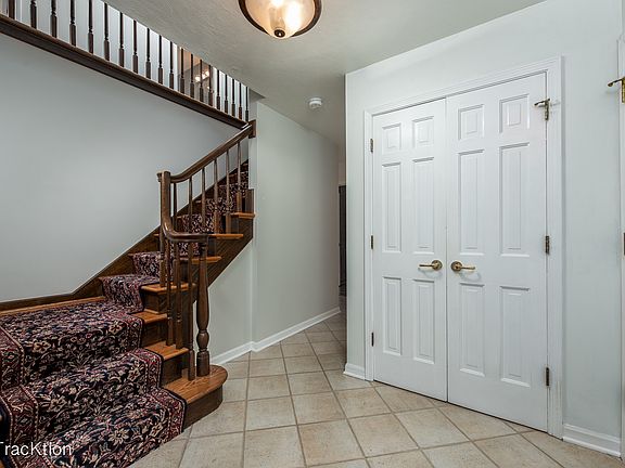 3rd image of 1222 Barneswood Dr