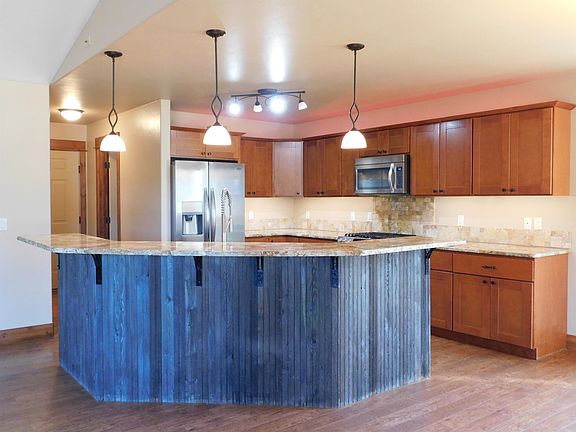 2nd image of 117 Whispering Meadows Trl