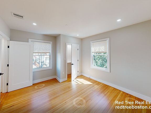 3rd image of 93 Williston Rd #3