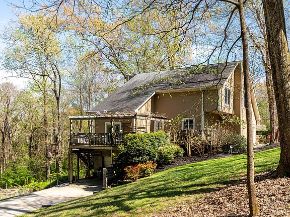 3rd image of 7332 Lancelot Dr