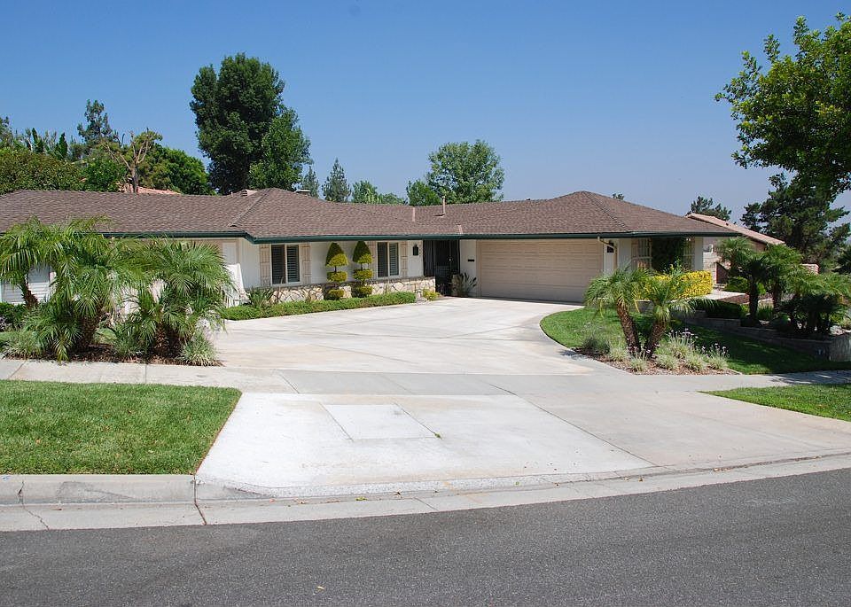 Canyon Crest Beauty!