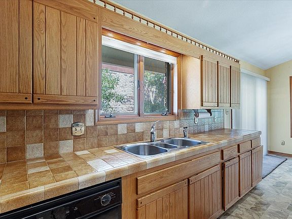 5th image of 3441 Jonathan Landing Dr