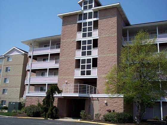 1st image of 27 Marina Point Dr