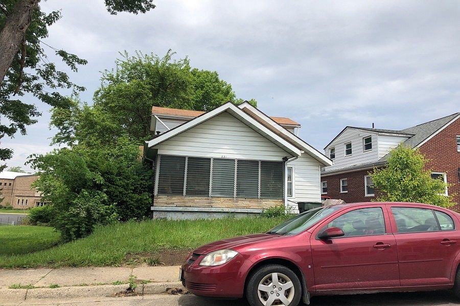 1st image of 831 Highridge Ave