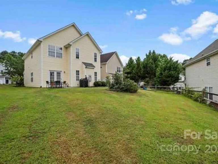 12148 Honor Guard Ave — Photo 19