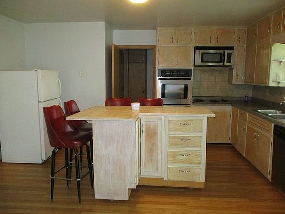 4th image of 1200 W Hawkins St