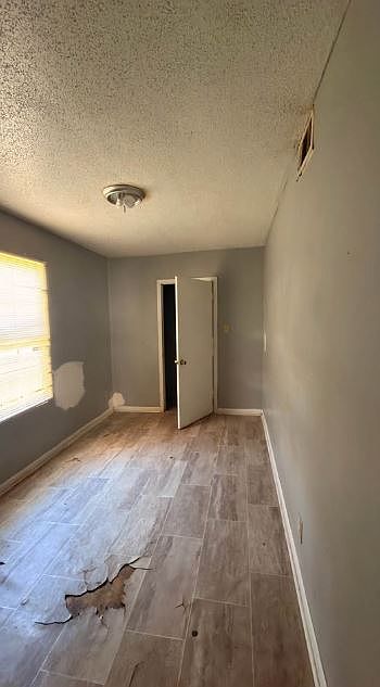 2nd image of 619 S Linden St