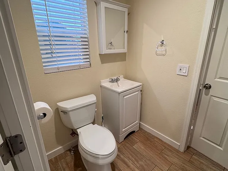 25424 S Wyoming Ave — Photo 9