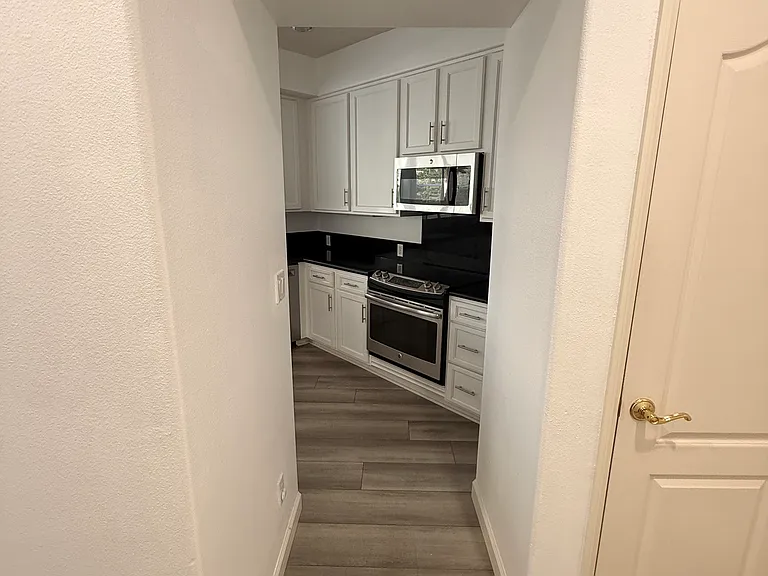 860 Meridian Bay Ln #124 — Photo 9