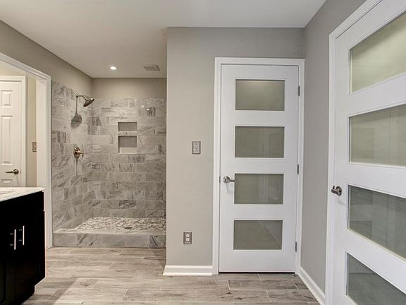 4th image of 4906 Township Trce