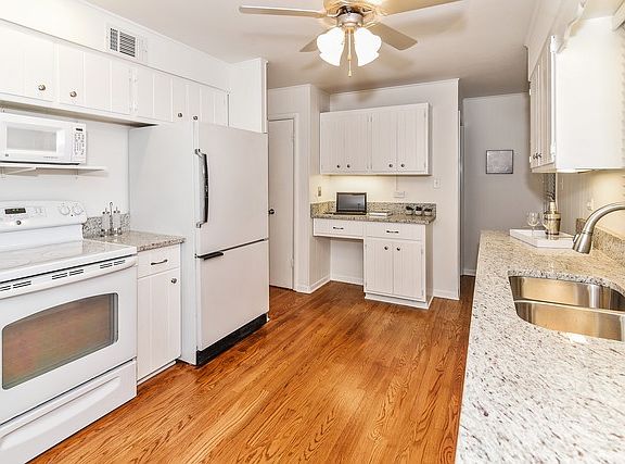 4th image of 9715 Minnick Ave
