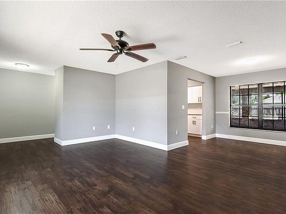 4th image of 2167 Dumas Dr