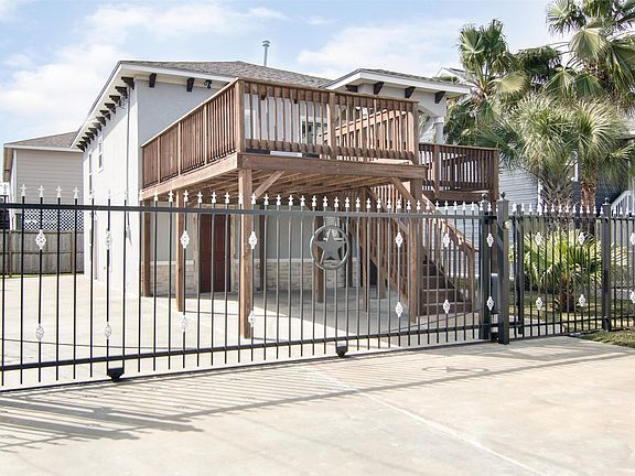 3rd image of 2217 Grover Ave