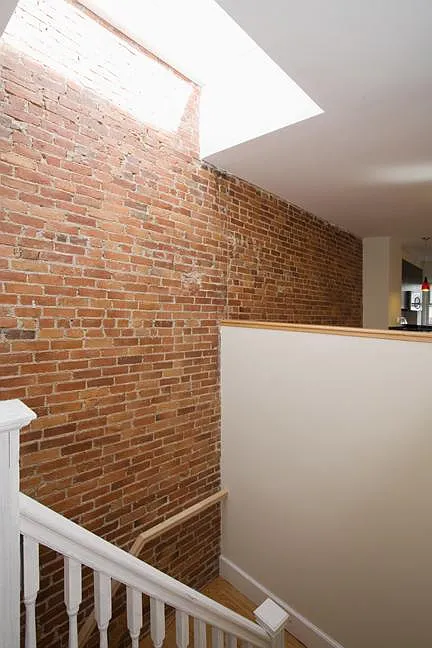 4 bed, 9999 sqft, $5,800 — Photo 3