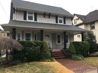 25 Osborne Pl, Rockville Centre, NY 11570