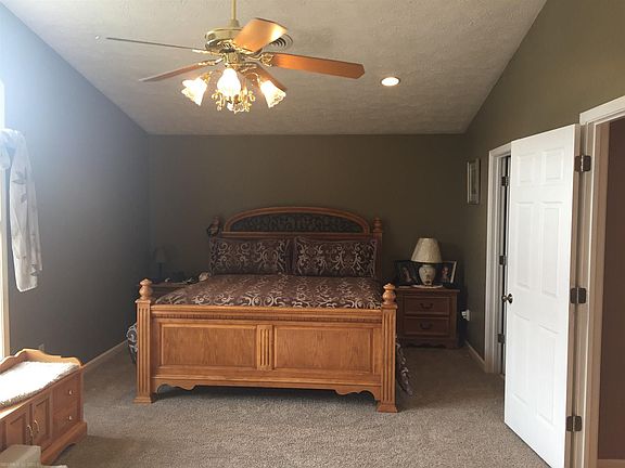 4th image of 305 Pelham Ln