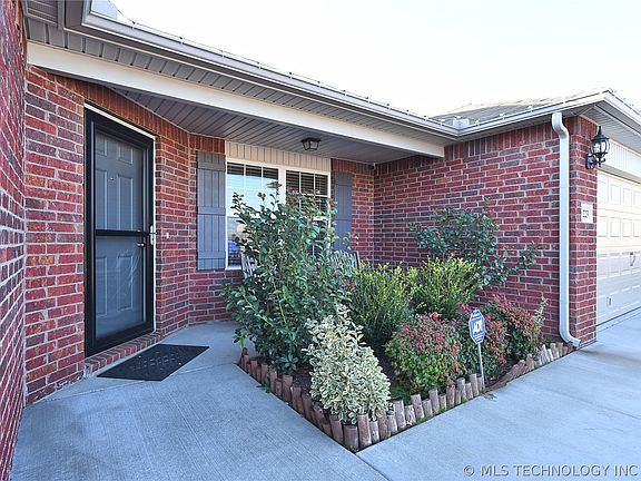 2nd image of 9223 S 253rd East Ave