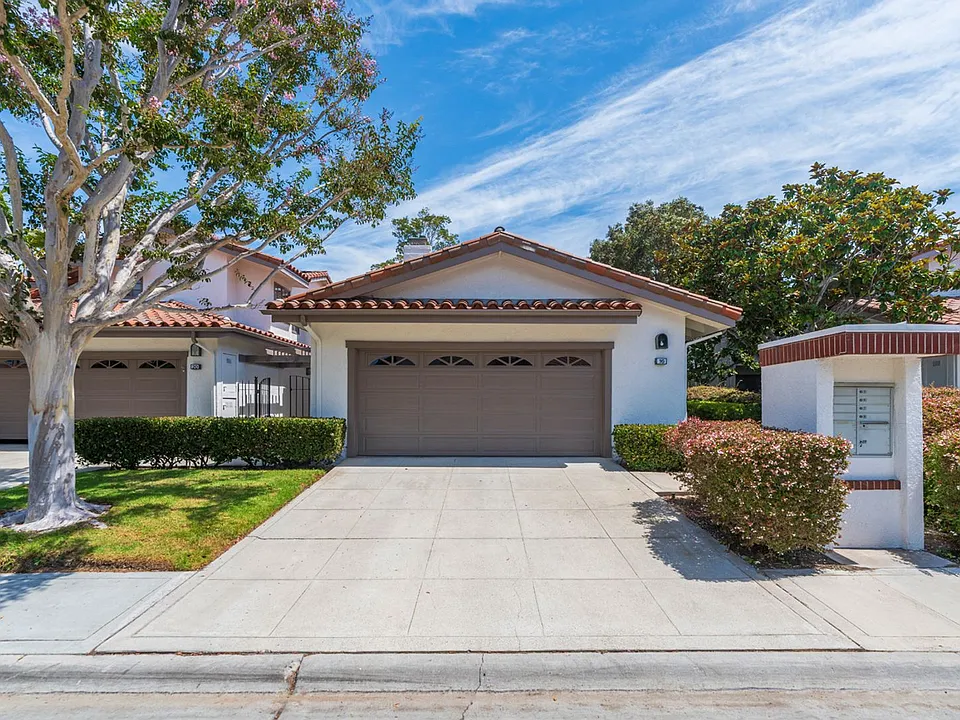 16 Sausalito Cir W