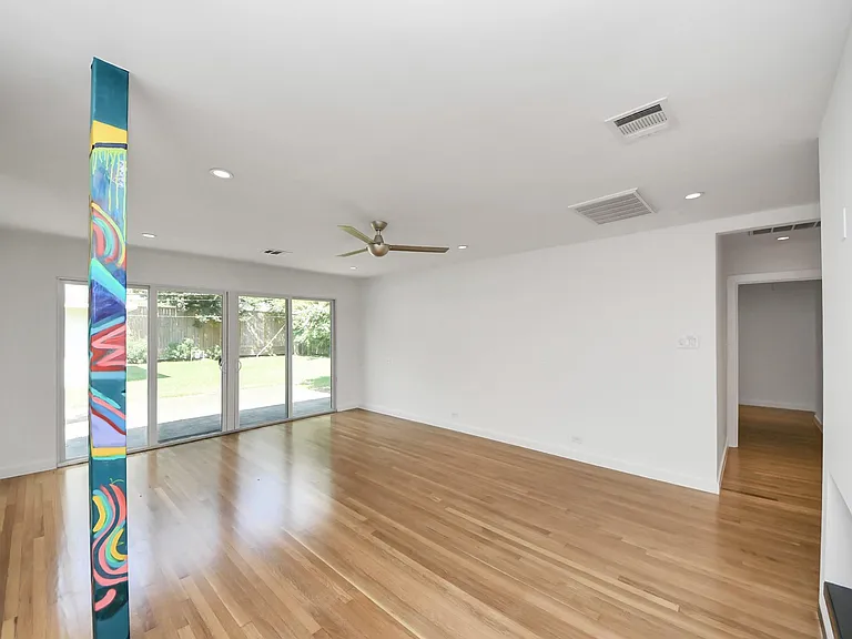 7610 Highmeadow Dr — Photo 39