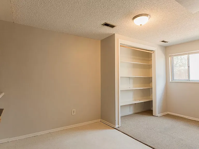 766 Mohawk Dr — Photo 16