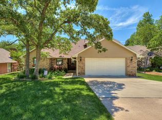 1218 Richmond Rd, Edmond, OK 73034