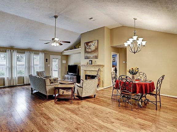 3rd image of 4922 Red Lantern Dr