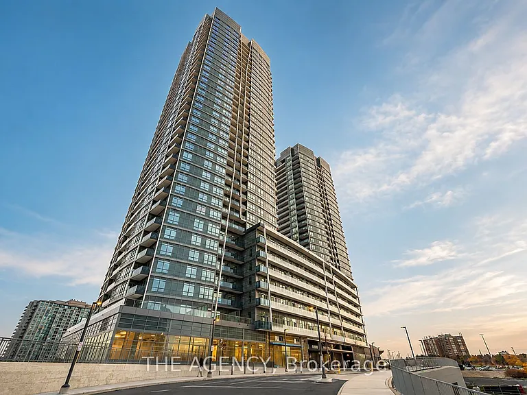 30 Upper Mall Way #A622 — Photo 1