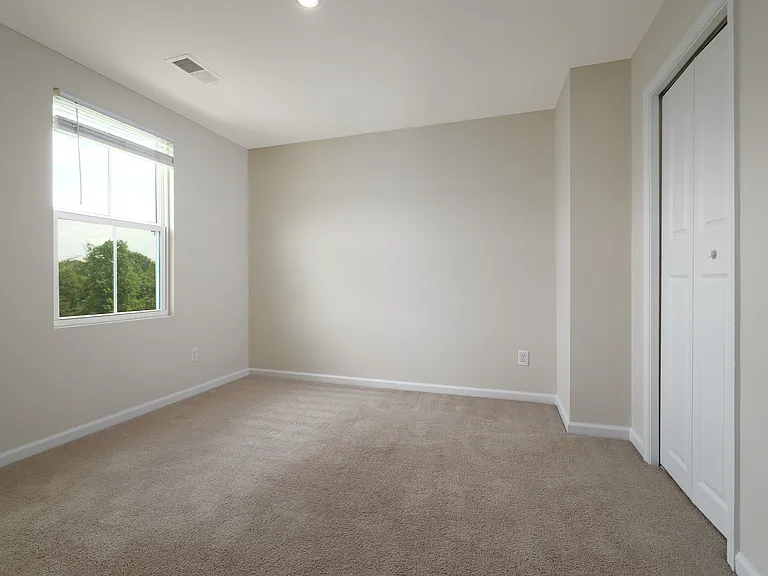 320 Maplestead Farms Ct — Photo 13