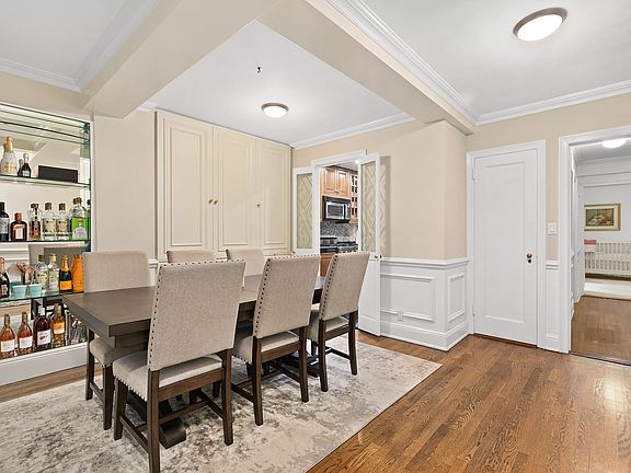 2nd image of 424 E 52nd St APT 5C