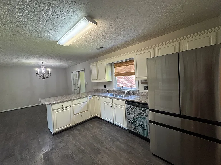 5870 McDonald Rd — Photo 37