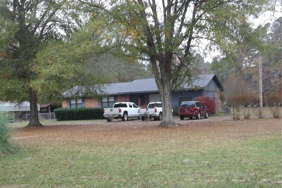 2nd image of 3174 Highway 26 W