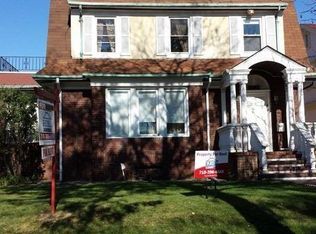 11215 69th Rd, Flushing, NY 11375