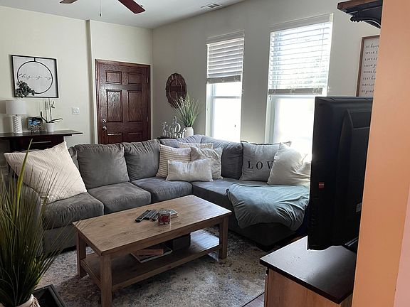 4th image of 3327 N Hamilton Ave APT 1R