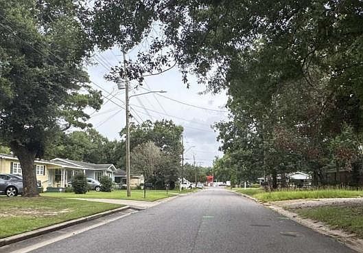 4th image of 653 Townsend Cir