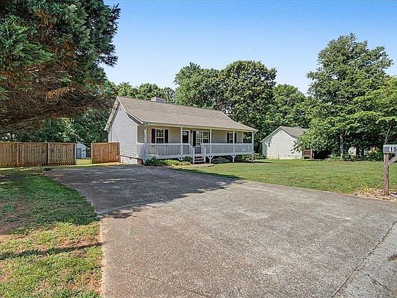 3rd image of 155 Ravenwood Ln