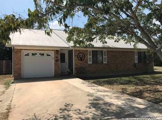 106 Independence Pkwy, Comfort, TX 78013