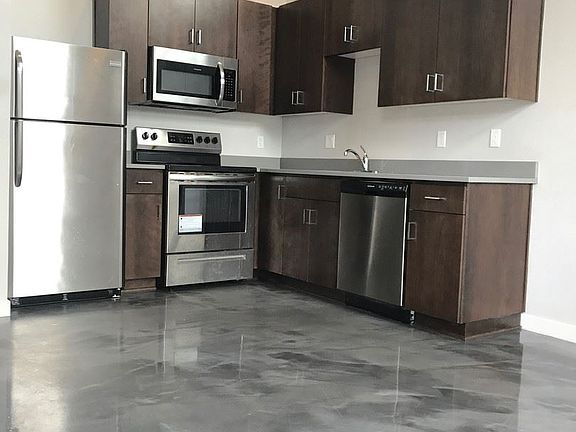 3rd image of 1765 1775 1785 N Lombard St #1