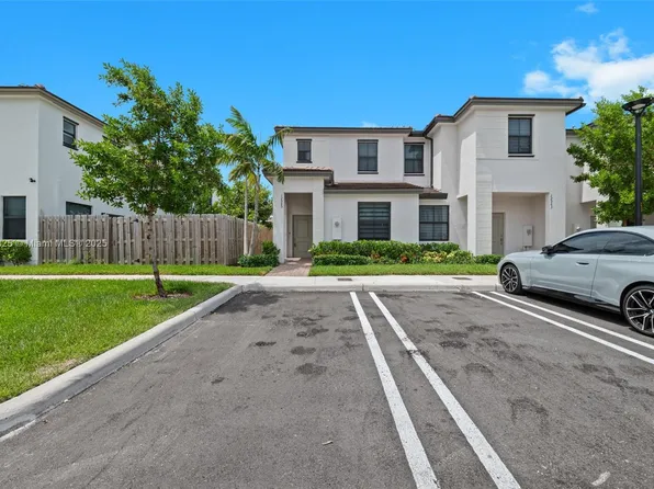 12965 SW 233rd Ter, Homestead, FL 33032