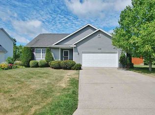 8385 Goldfinch Dr, Freeland, MI 48623