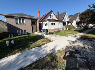 495 McEwan Ave #A, Windsor, ON N9B 2E4