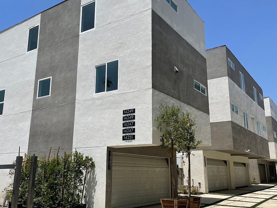 1st image of 14241 Gilmore St #1