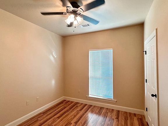 5th image of 214 Lake Howard Ave