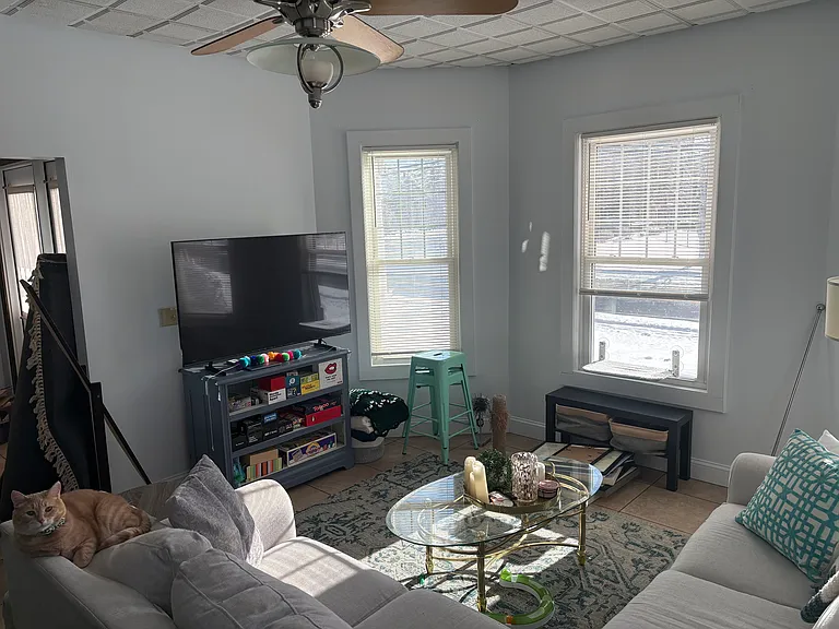 427 Kenwood Ave #1 — Photo 2