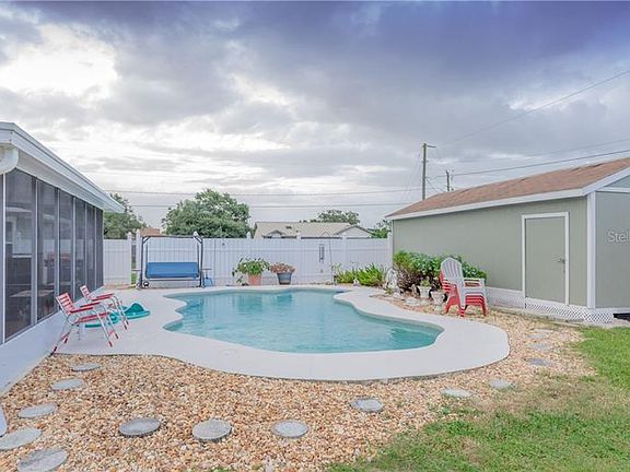3rd image of 2413 Courtland Blvd
