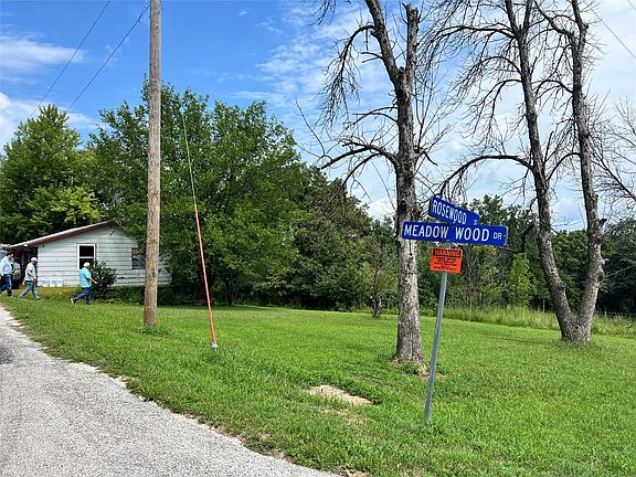 2nd image of 8442 Rosewood St